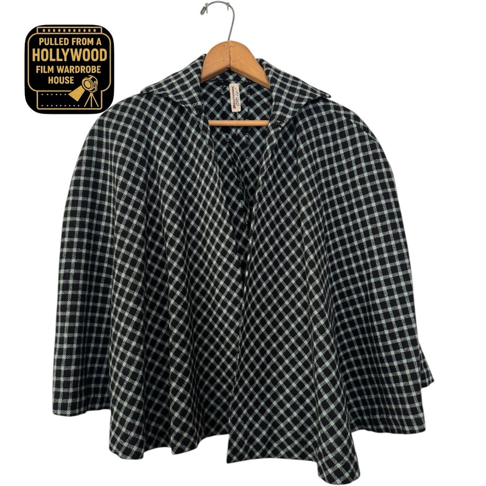 Vintage Late 1950s–Early 1960s black & mint diamond cape